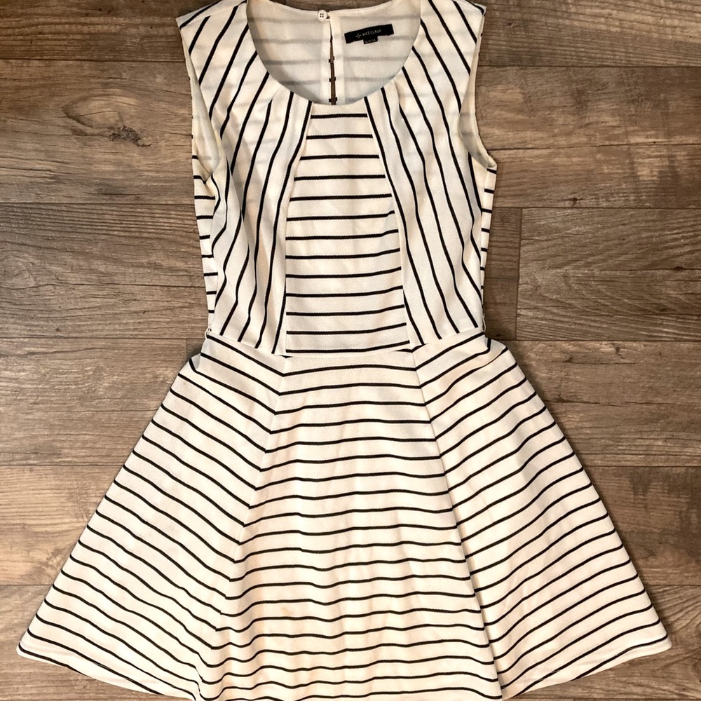 Nice Claup Black & white striped dress
